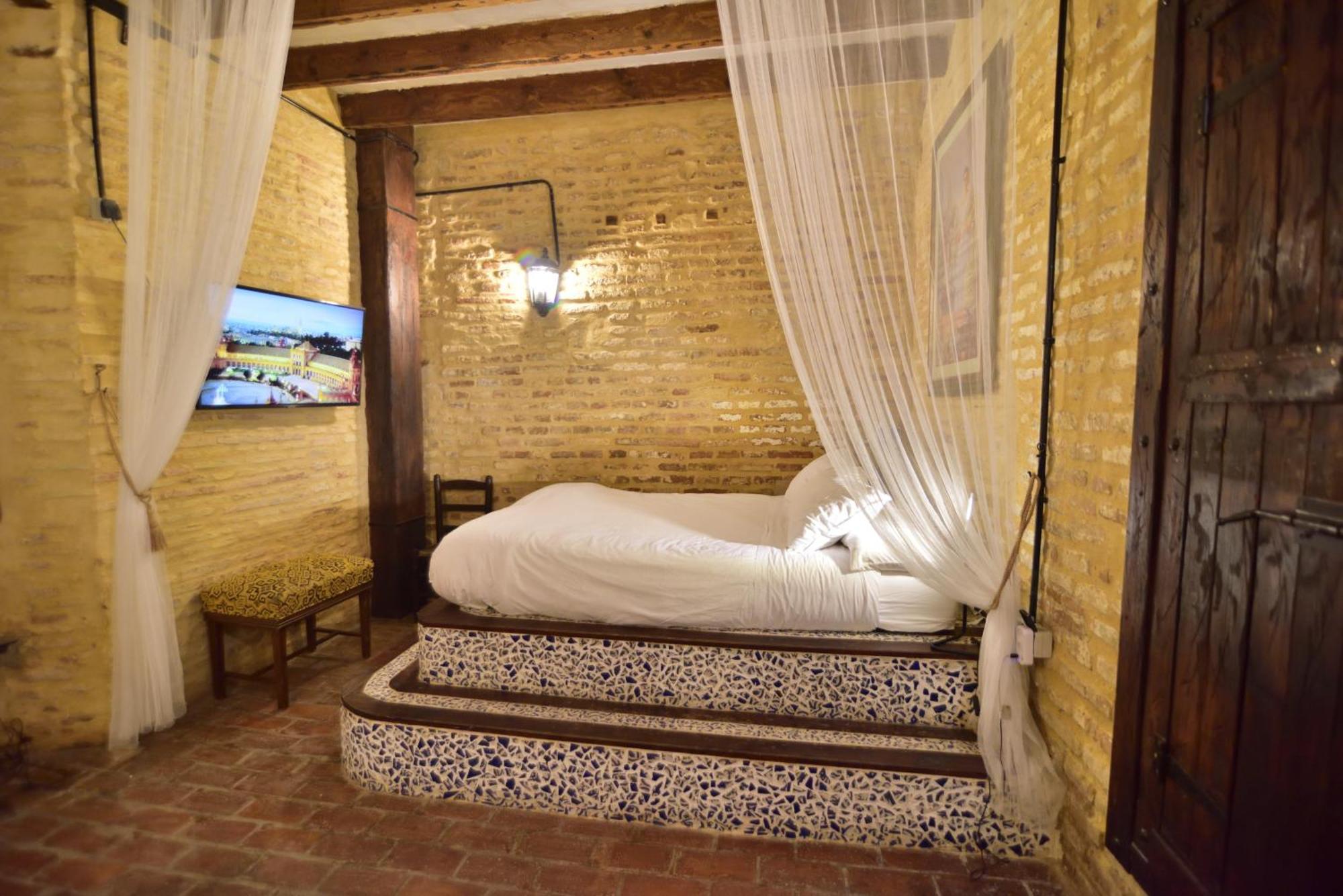 Suite Dona Ines Barrio Santacruz Sevilla Bagian luar foto